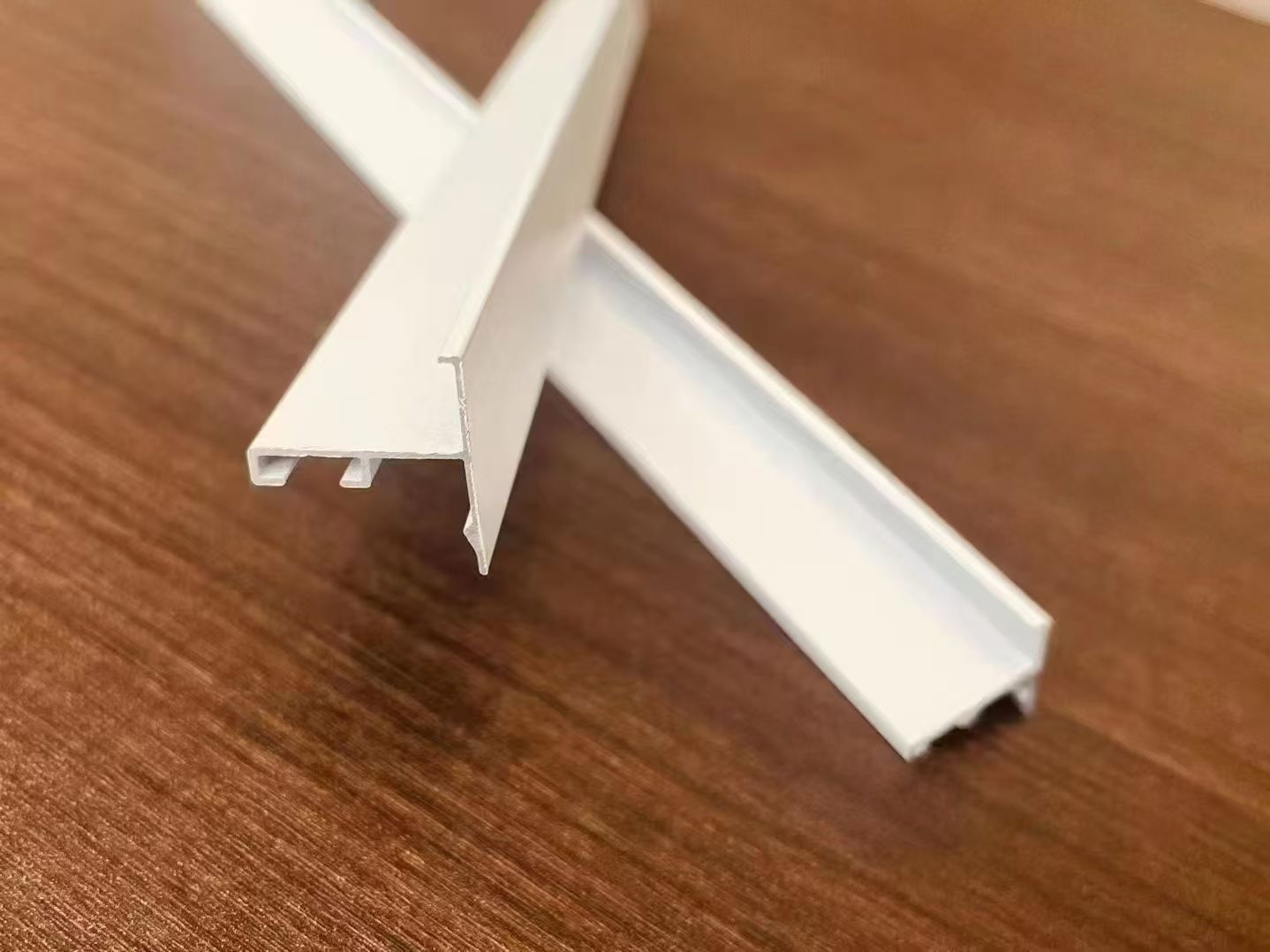 多灵美包边型材，板材边缘保护装饰
